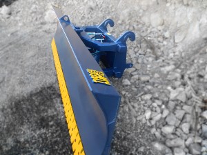 Heavy duty wheel loader snow blade / snow plow / hydraulic angle blade. Manufactured by Tysea mfg inc. Optional bolt on serrated or smooth cutting edge.