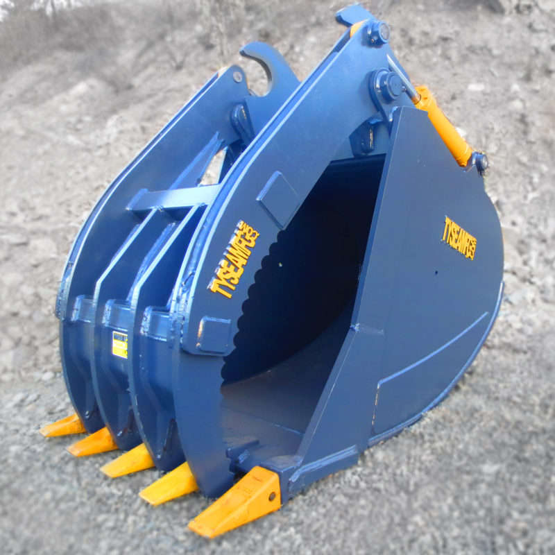 Heavy duty excavator grapple bucket manufactured by Tysea Mfg.  Hydraulic grapple and dig bucket combination.