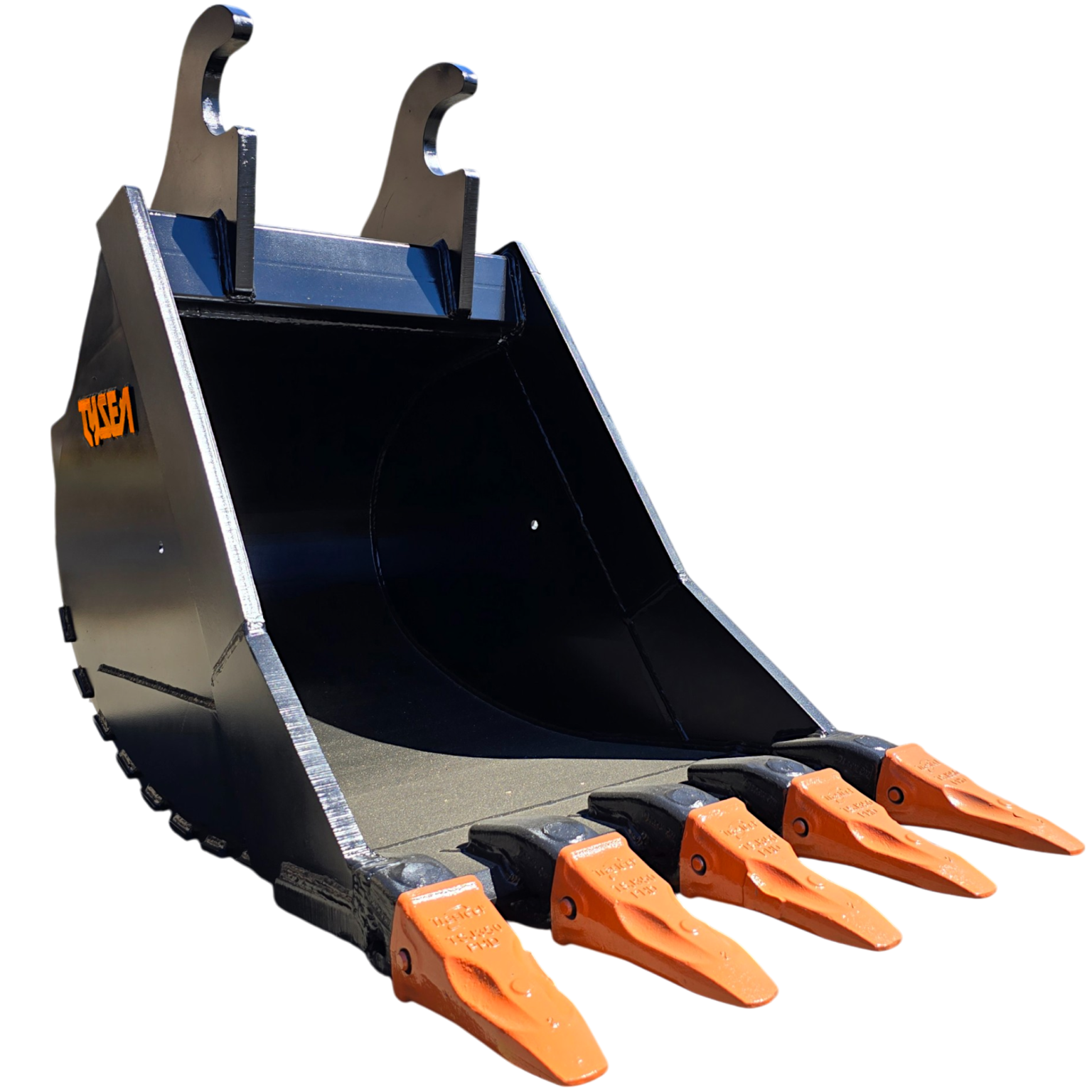 Excavator dig bucket with 5 teeth painted black