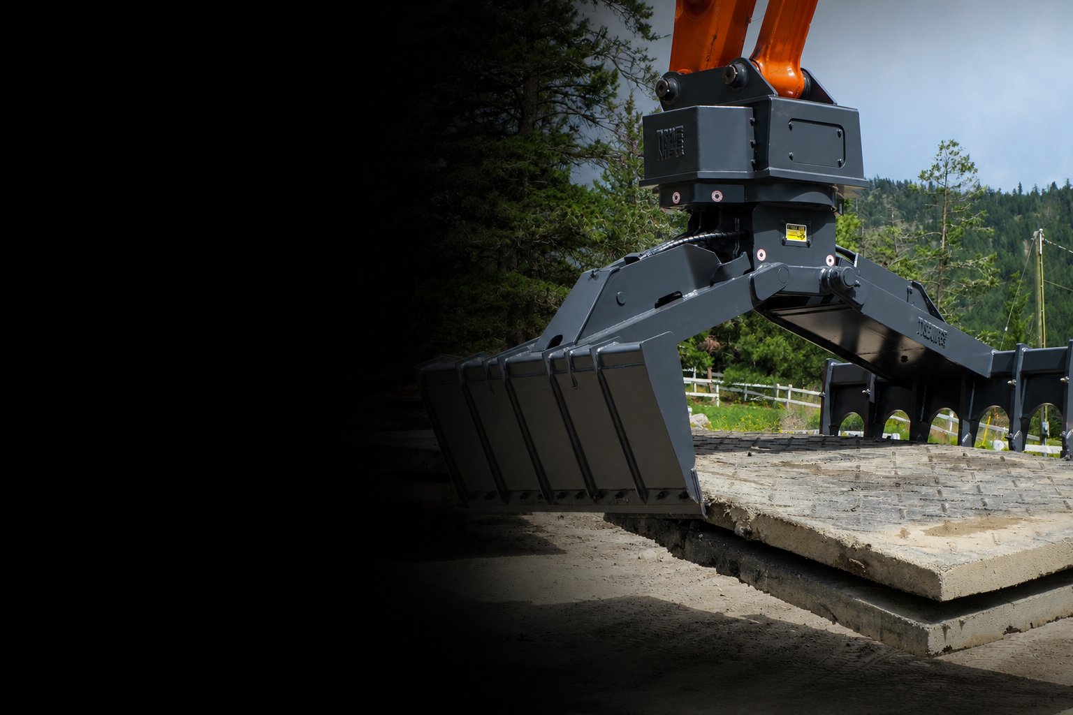 Excavator mat grapple moving wood rig access mats