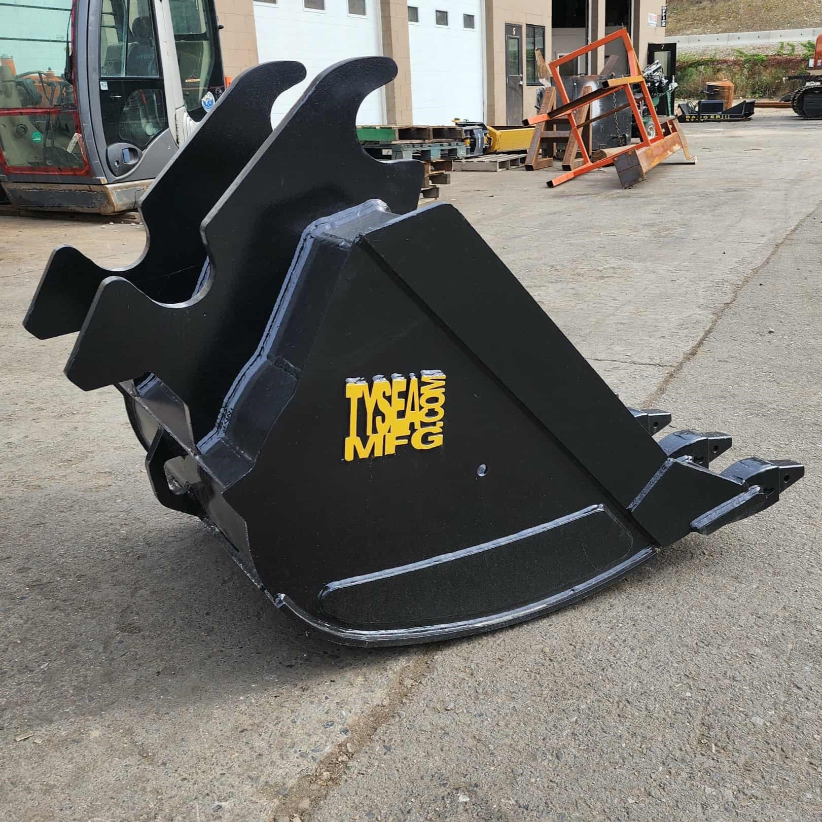 36" dig bucket for sale