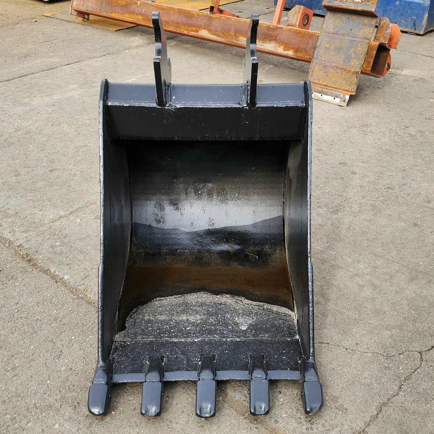 28" dig bucket for sale Everwear