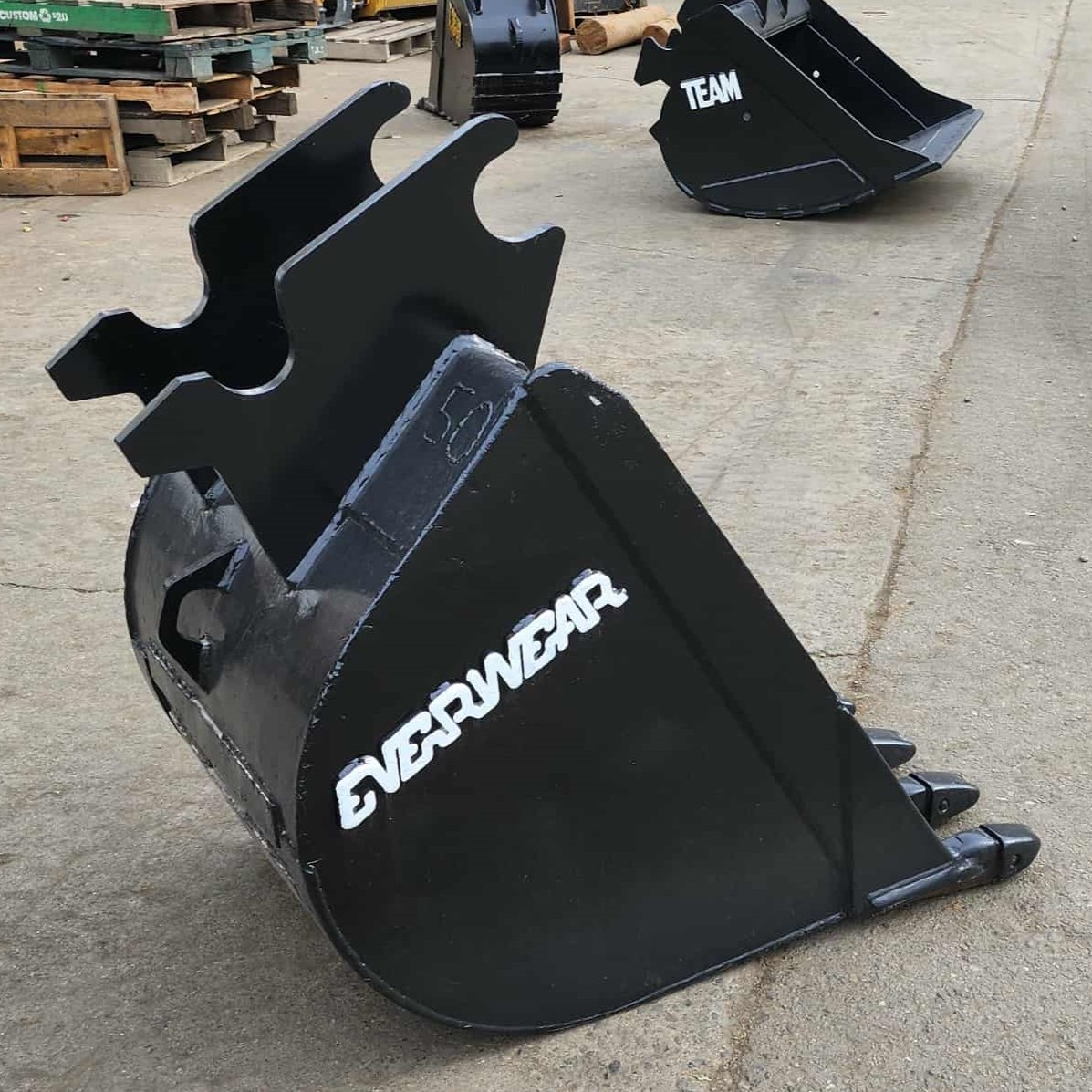 28" dig bucket for sale Everwear